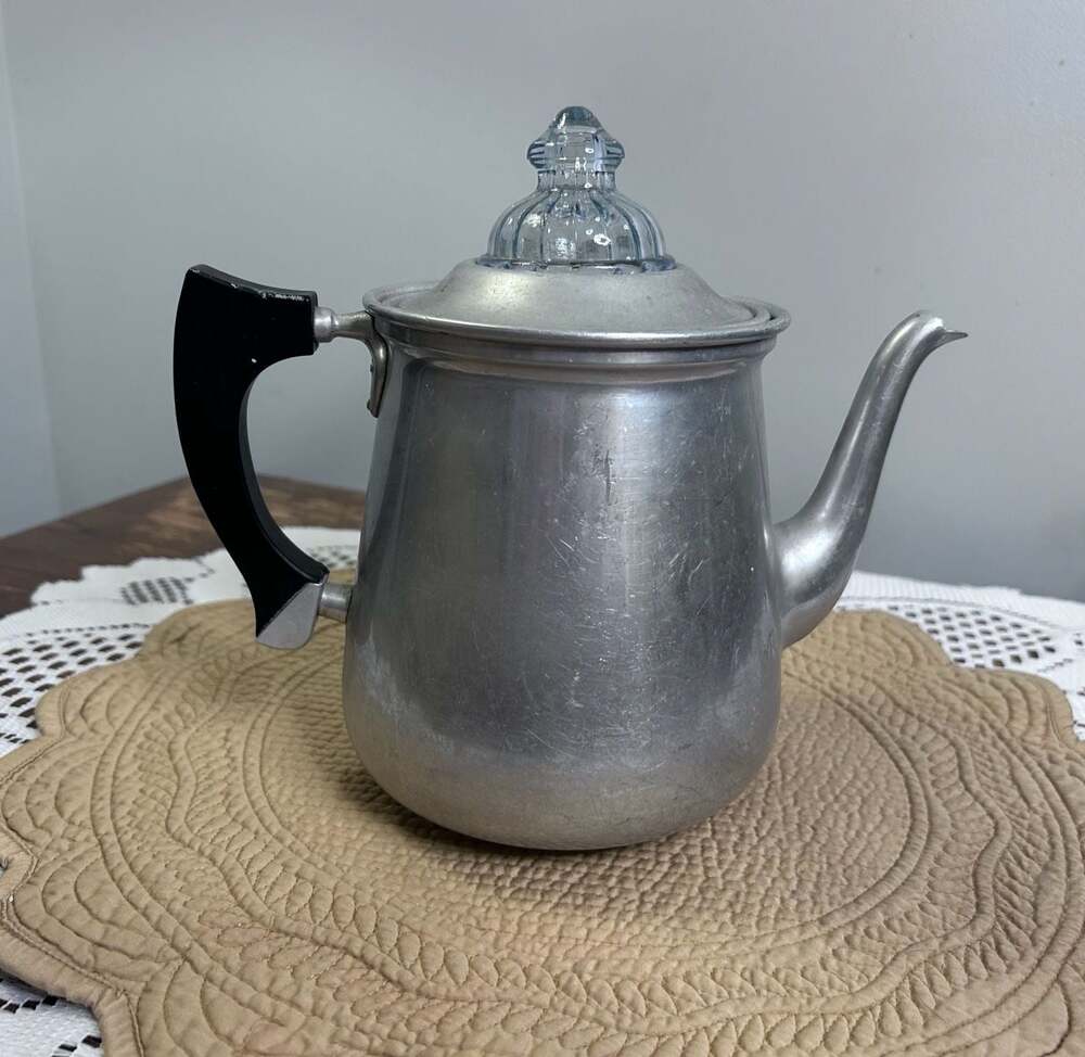 Vintage Universal Landers Frary & Clark Aluminum Coffee Pot Percolator